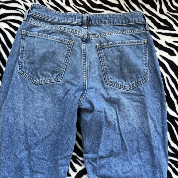 Forever 21 Woman’s Size 27 Distressed Flared Leg Blue Medium Rise Denim Jeans - Picture 8 of 8